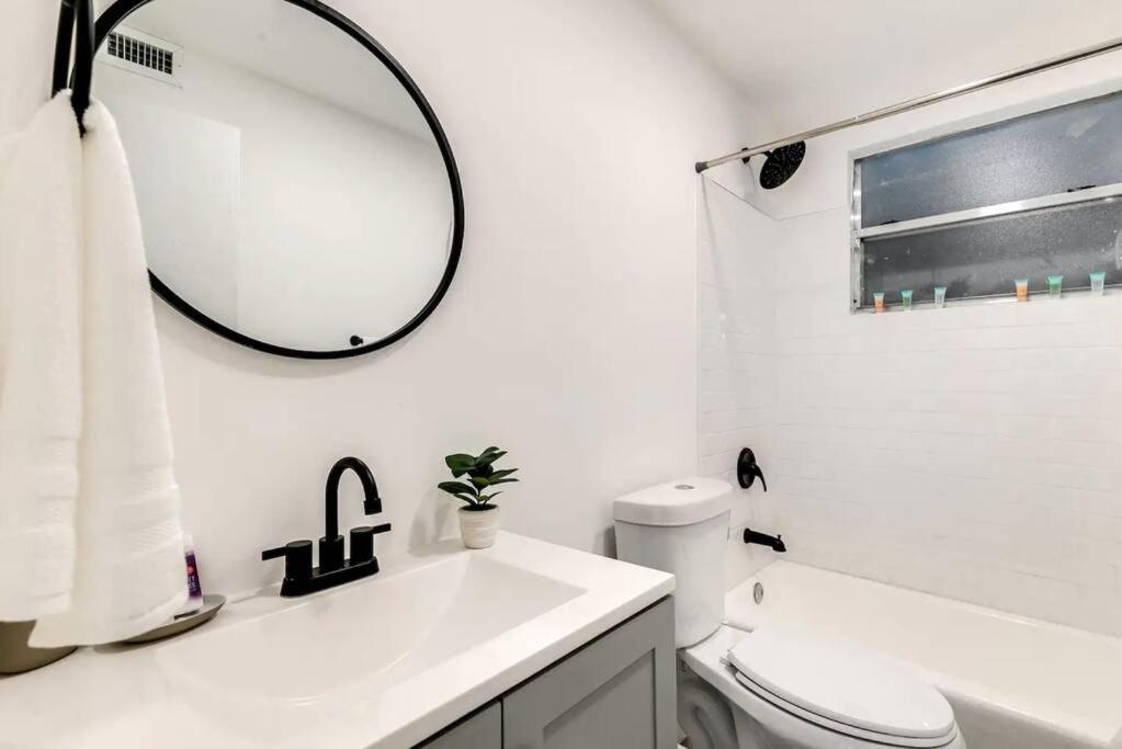Central 1B Apt Next To Airport Virg 12 Miami Exterior photo
